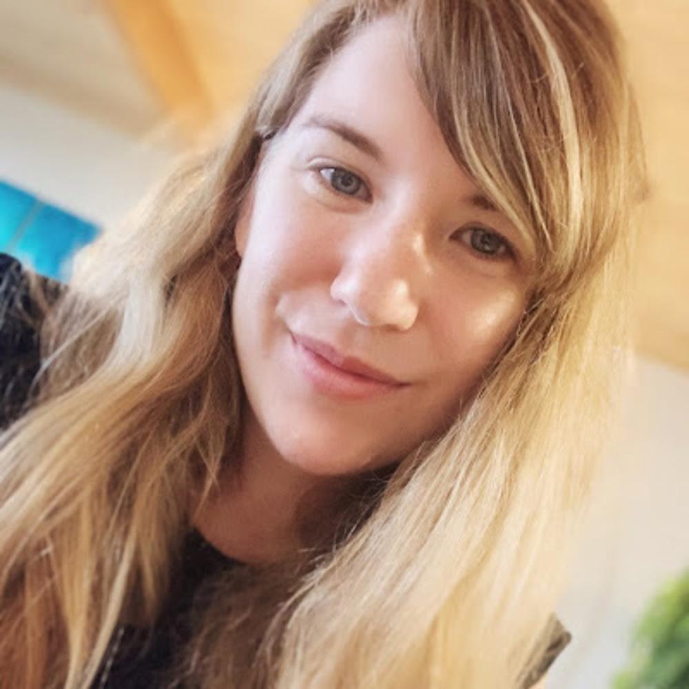 Meet your Posher, Becca